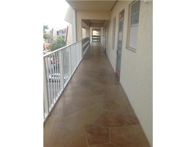 1040 COUNTRY CLUB DR # 404, Pompano Beach, FL 33063