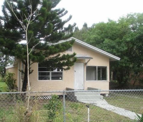 328 N 15th St, Fort Pierce, FL 34950