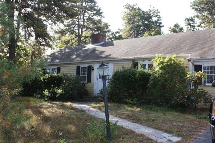 175 Great Western Rd, South Yarmouth, MA 02664