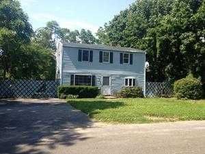 29 Anne Ln, Central Islip, NY 11722