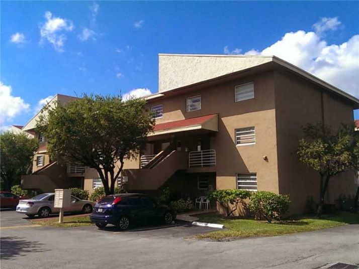 5950 W 26 AV # 126, Hialeah, FL 33016