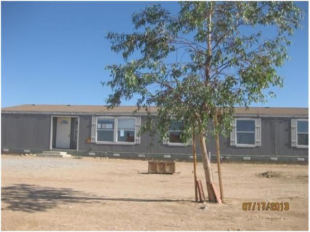 6231 Bonanza Rd, Phelan, CA 92371