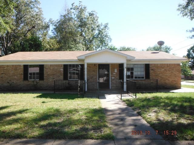 1515 East Plainview Street, Tyler, TX 75701