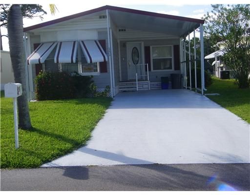 151 camino del Rio, Port Saint Lucie, FL 34952