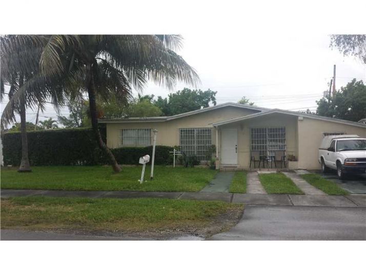 7000 SW 15 ST, Miami, FL 33144