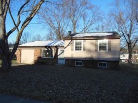 1104 Glendale Dr, Batavia, OH 45103