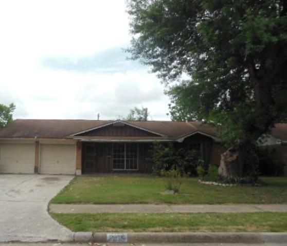 7015 Kingsway Drive, Houston, TX 77087