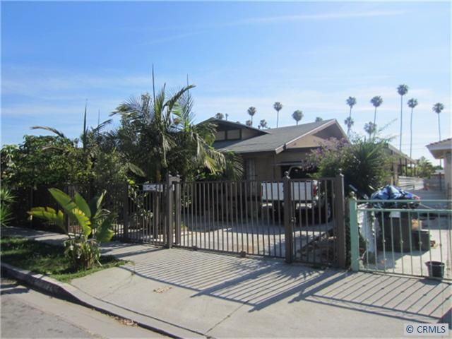 6732 Makee Ave., Los Angeles, CA 90001