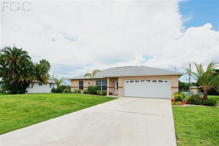 610 SE 3rd Ter, Cape Coral, FL 33990