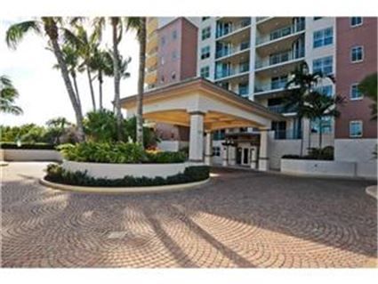 455 Cove Tower Dr #503, Naples, FL 34110