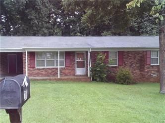 207 Daniel Dr, Gastonia, NC 28052