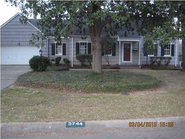 5744 Orchardview Dr, Jackson, MS 39211