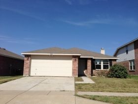 9200 Quarter Horse Ln, Fort Worth, TX 76123