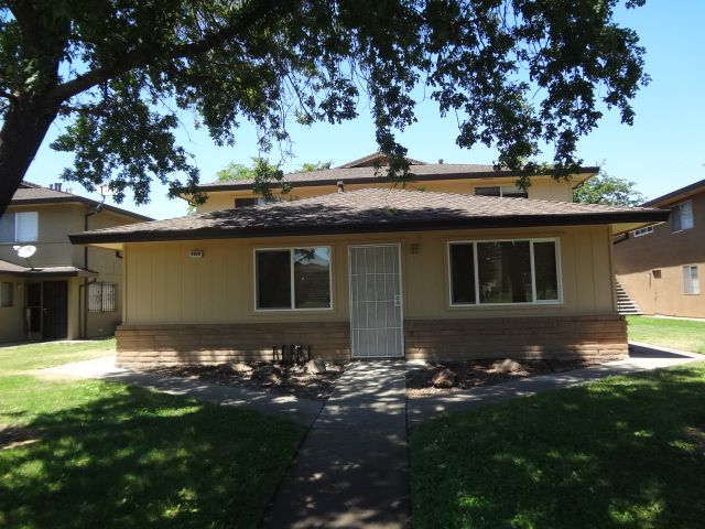 4609 Greenholme Drive Unit 2, Sacramento, CA 95842