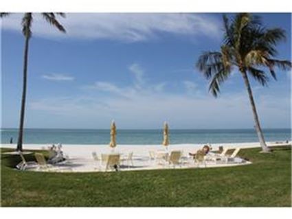 2151 Gulf Shore Blvd N #203, Naples, FL 34102