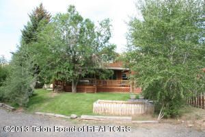 105 HORSE CREEK RD, Dubois, WY 82513