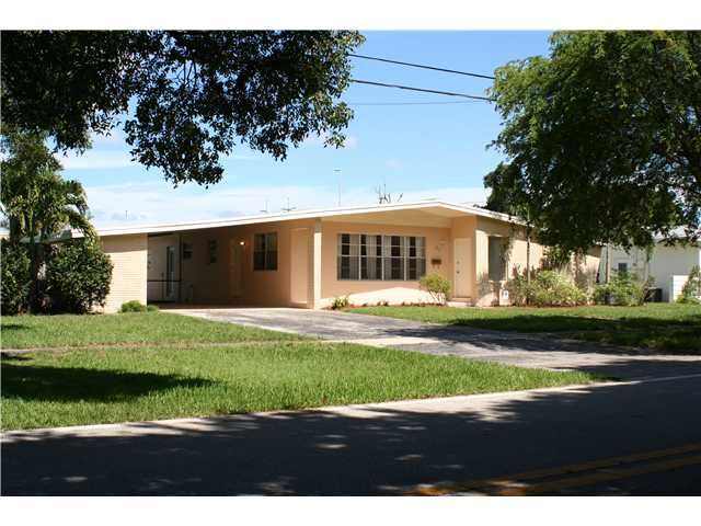 886 E ACRE DR, Fort Lauderdale, FL 33317