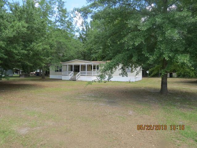 102 Rayland Cir, Walterboro, SC 29488