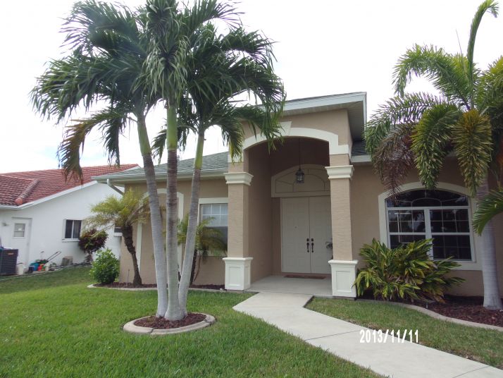 1230 SE 3rd Ave, Cape Coral, FL 33990