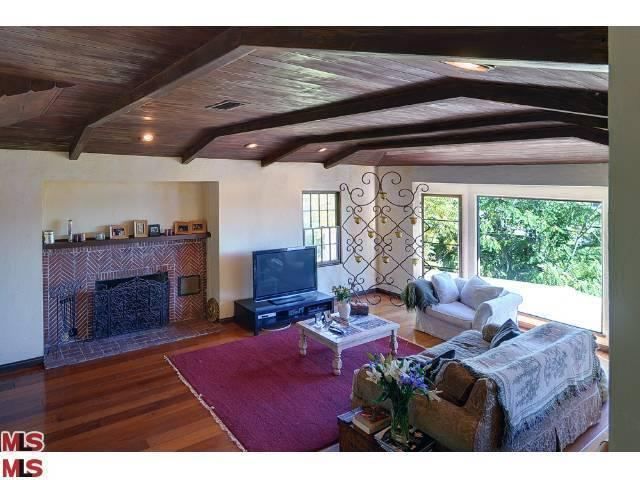 6875 Pacific View Dr, Los Angeles, CA 90068