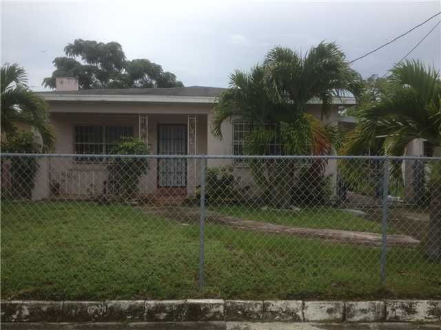 1354 NW 70 ST, Miami, FL 33147