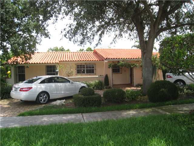 10711 SW 27 ST, Miami, FL 33165
