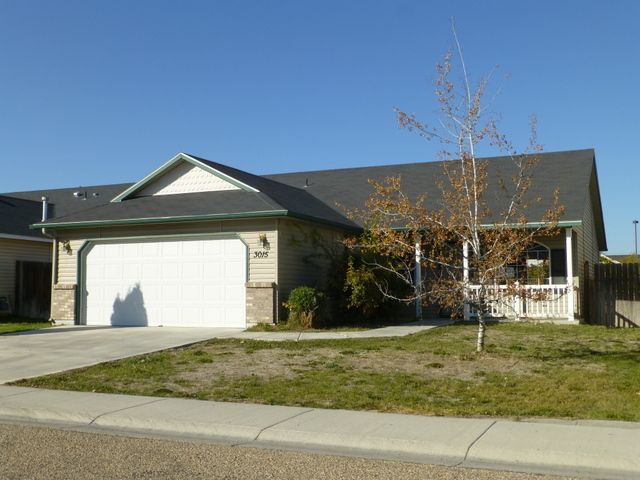 3015 Village Green Street, Caldwell, ID 83605