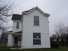 846 N Anderson St, Elwood, IN 46036