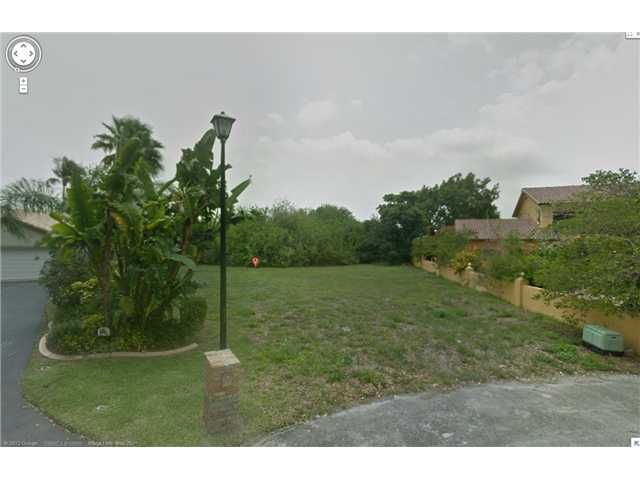 980 SW 93 AVENUE, Fort Lauderdale, FL 33324