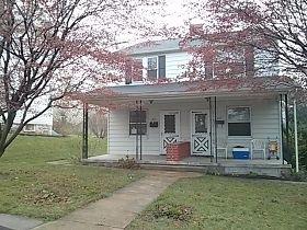 Broad St S, Waynesboro, PA 17268