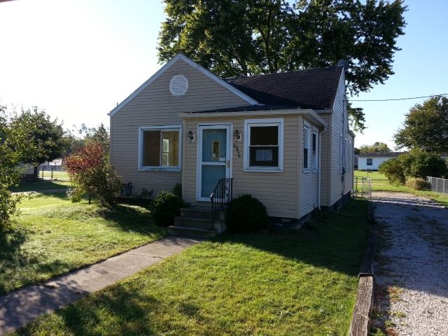 23474 Ardmore Trl, South Bend, IN 46628