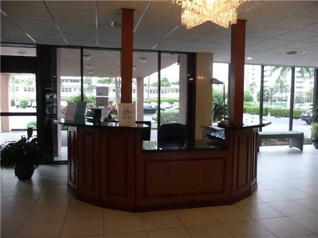 2049 S OCEAN DR # 307E, Hallandale, FL 33009