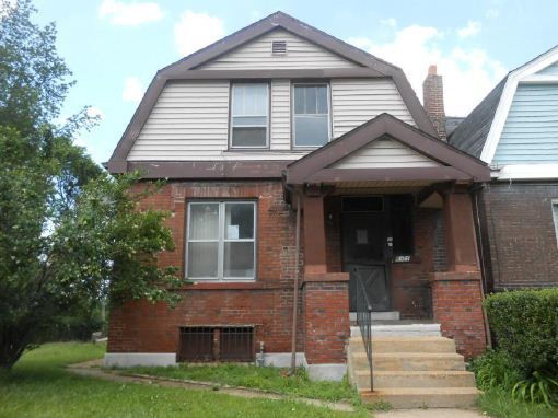 5371 Saint Louis Av, Saint Louis, MO 63120