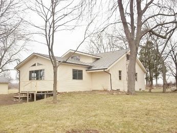 6900 Cross Rd, Horton, MI 49246