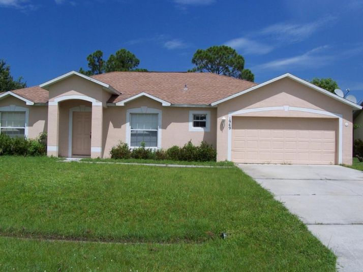 1949 Sw Scorpio Ln, Port Saint Lucie, FL 34984