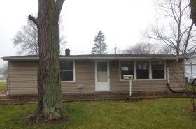 324 Durham Dr, Steger, IL 60475