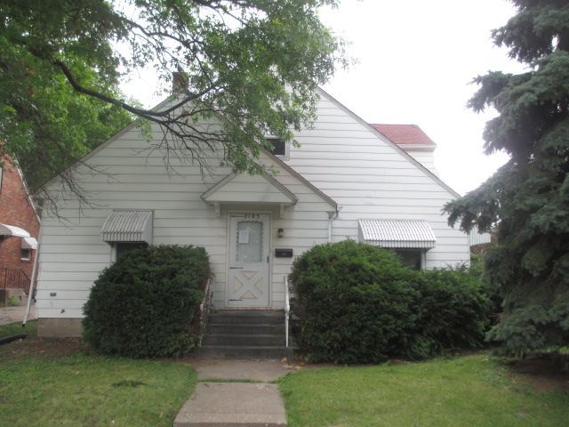 2105 Fillmore St, Davenport, IA 52804