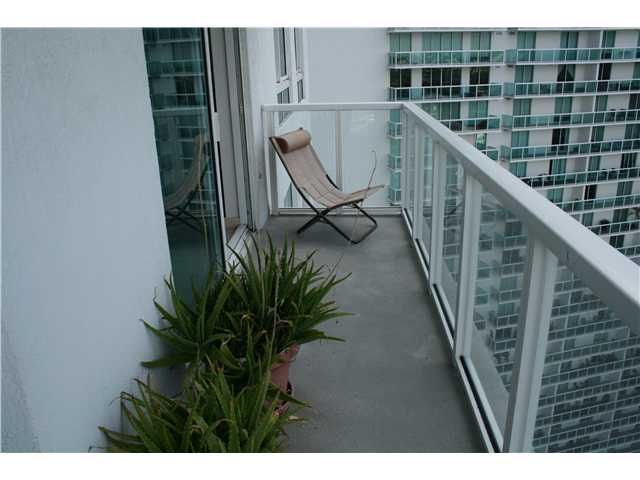 1900 N BAYSHORE DR # 3211, Miami, FL 33132