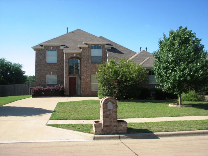 202 Ephraim Drive, Red Oak, TX 75154