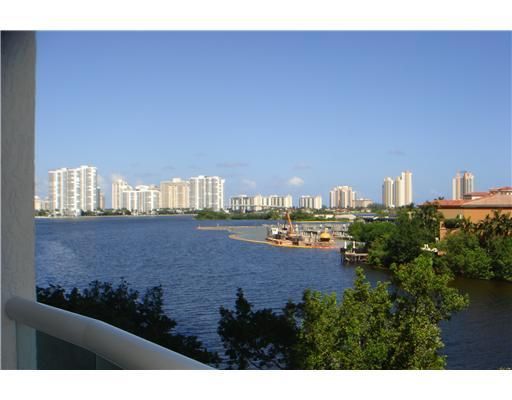 6000 ISLAND BL # 306, North Miami Beach, FL 33160