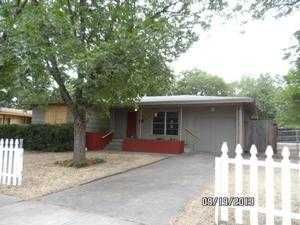 2909 Binyon Ave, Fort Worth, TX 76133