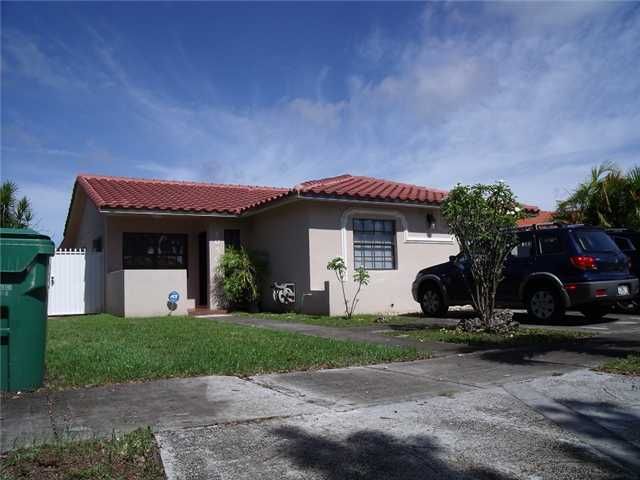 1050 SW 137 CT, Miami, FL 33184