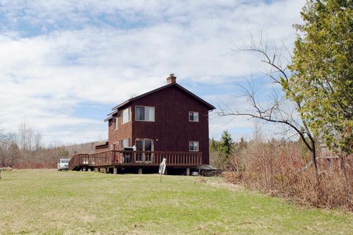 964 Beach Hill Rd, Glover, VT 05839