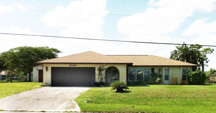 2086 Se Elmhurst Rd, Port Saint Lucie, FL 34952