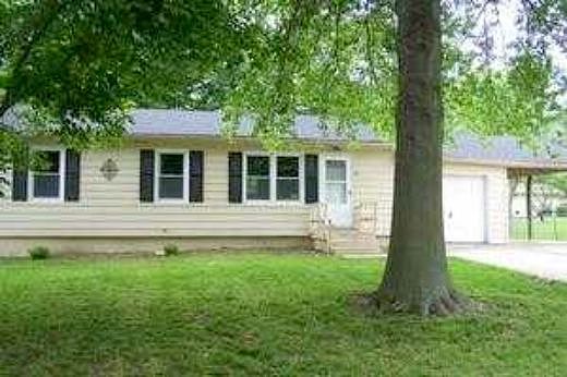 17Th, Greenwood, MO 64034