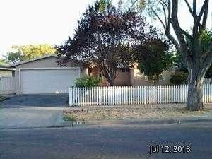 2804 E Richert Ave, Fresno, CA 93726