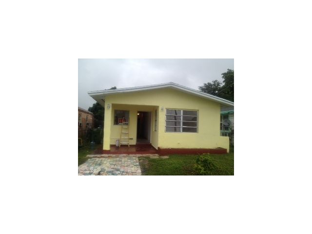 1571 NW 70 ST, Miami, FL 33147