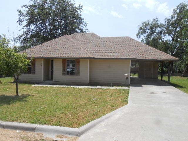 306 E South Street, Whitesboro, TX 76273