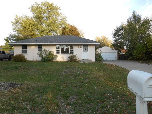8859 Greenway Ave S, Cottage Grove, MN 55016