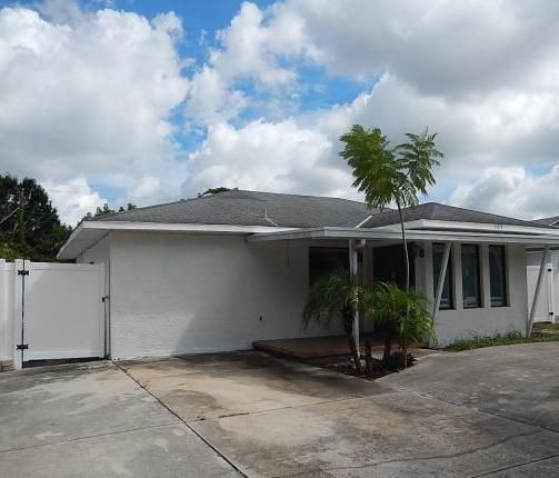 109 51st St W, Bradenton, FL 34209